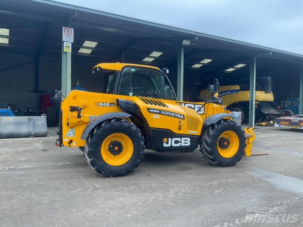 JCB 542-70 Agri Lauksaimniecības pacēlāji