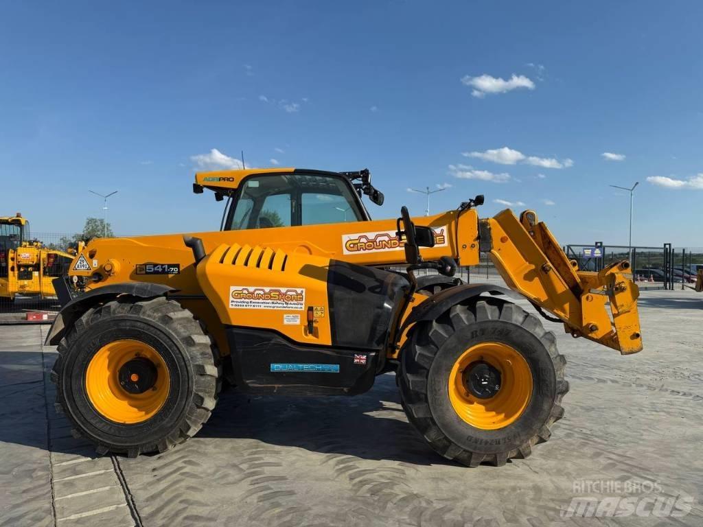 JCB 541-70 Agri Lauksaimniecības pacēlāji