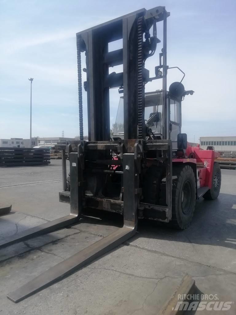 Kalmar DCF 220-12LB Tehnika ar dīzeļa dzinēju