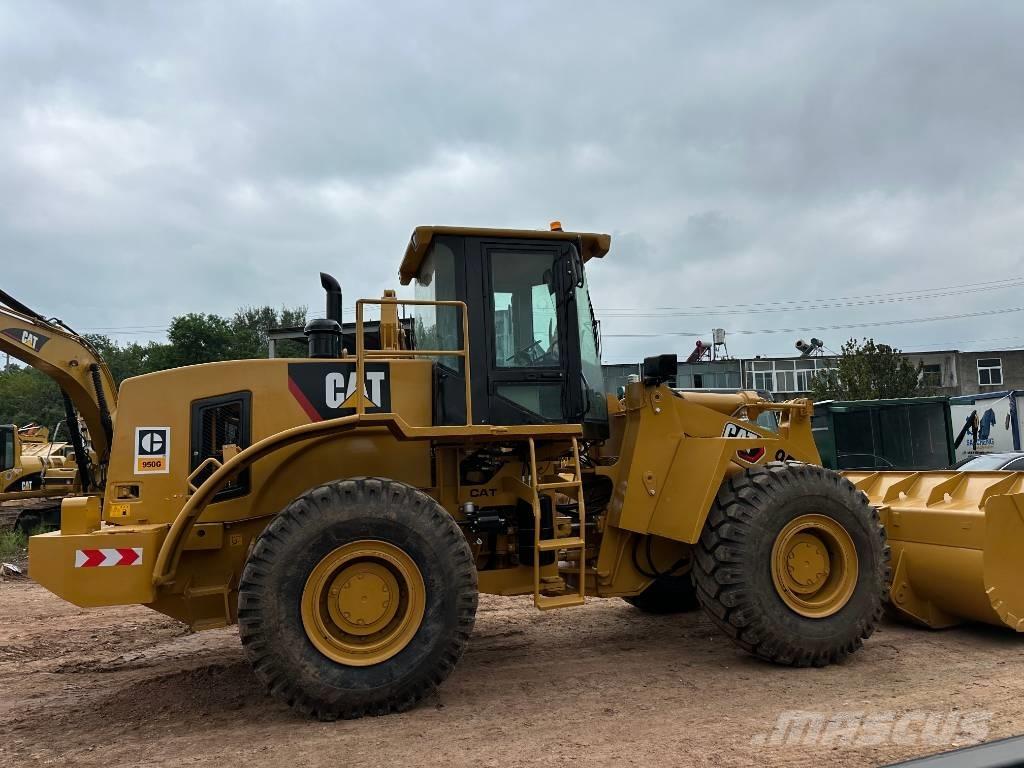 CAT 950G Iekrāvēji uz riteņiem