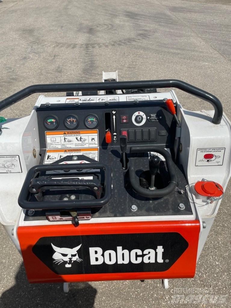 Bobcat MT 55 Kāpurķēžu iekrāvēji