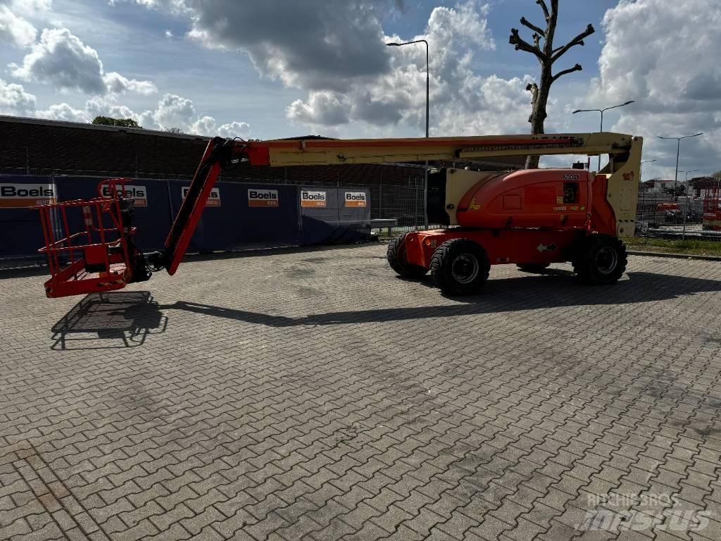 JLG 800AJ Strēles pacēlāji