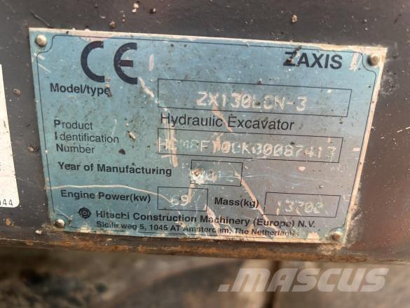 Hitachi ZX130 - 3 Kāpurķēžu ekskavatori