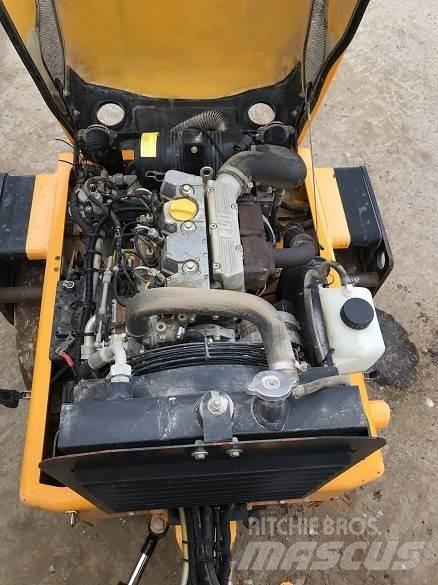 JCB ROLLER VMT 260 Divvalču grunts veltņi