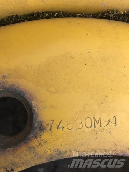  MASSEY FRONT WHEEL Riepas, riteņi un diski
