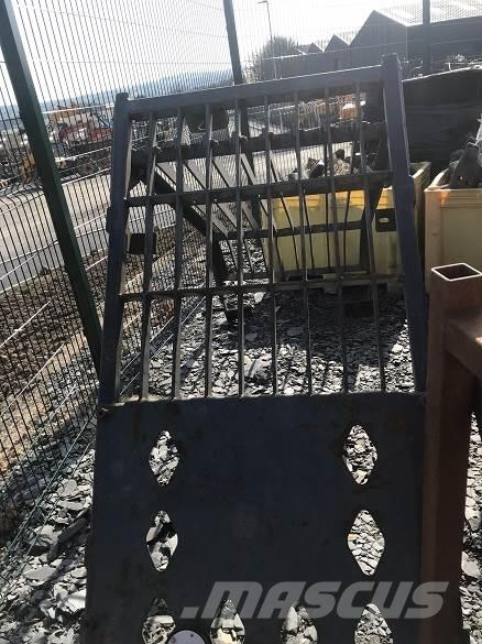  SAFTEY ROLL CAGE Būvniecība- Citi