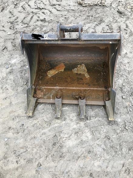  WHITES ZX26 24 Kausi