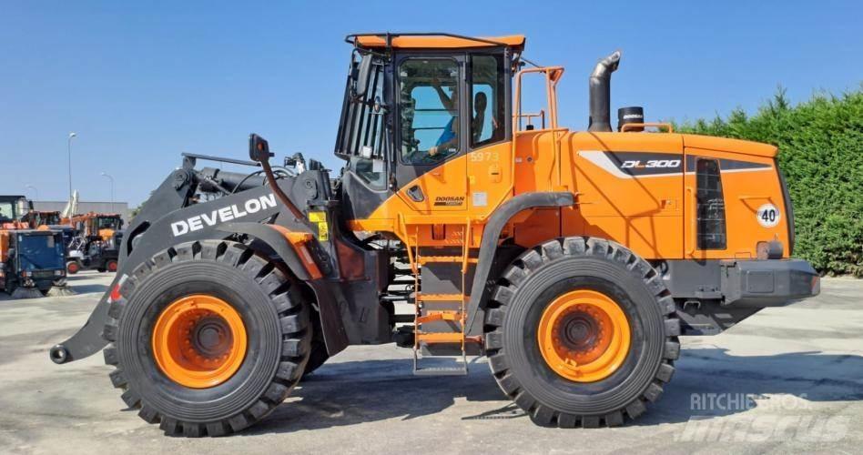 Doosan DL300-5 Iekrāvēji uz riteņiem