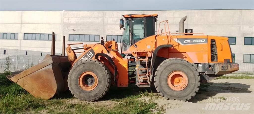 Doosan DL550-5 Iekrāvēji uz riteņiem