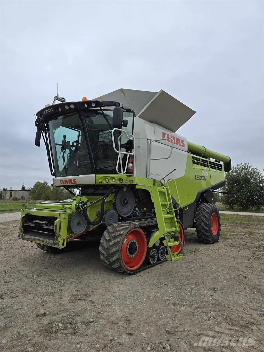 CLAAS Lexion 770TT Ražas novākšanas kombaini