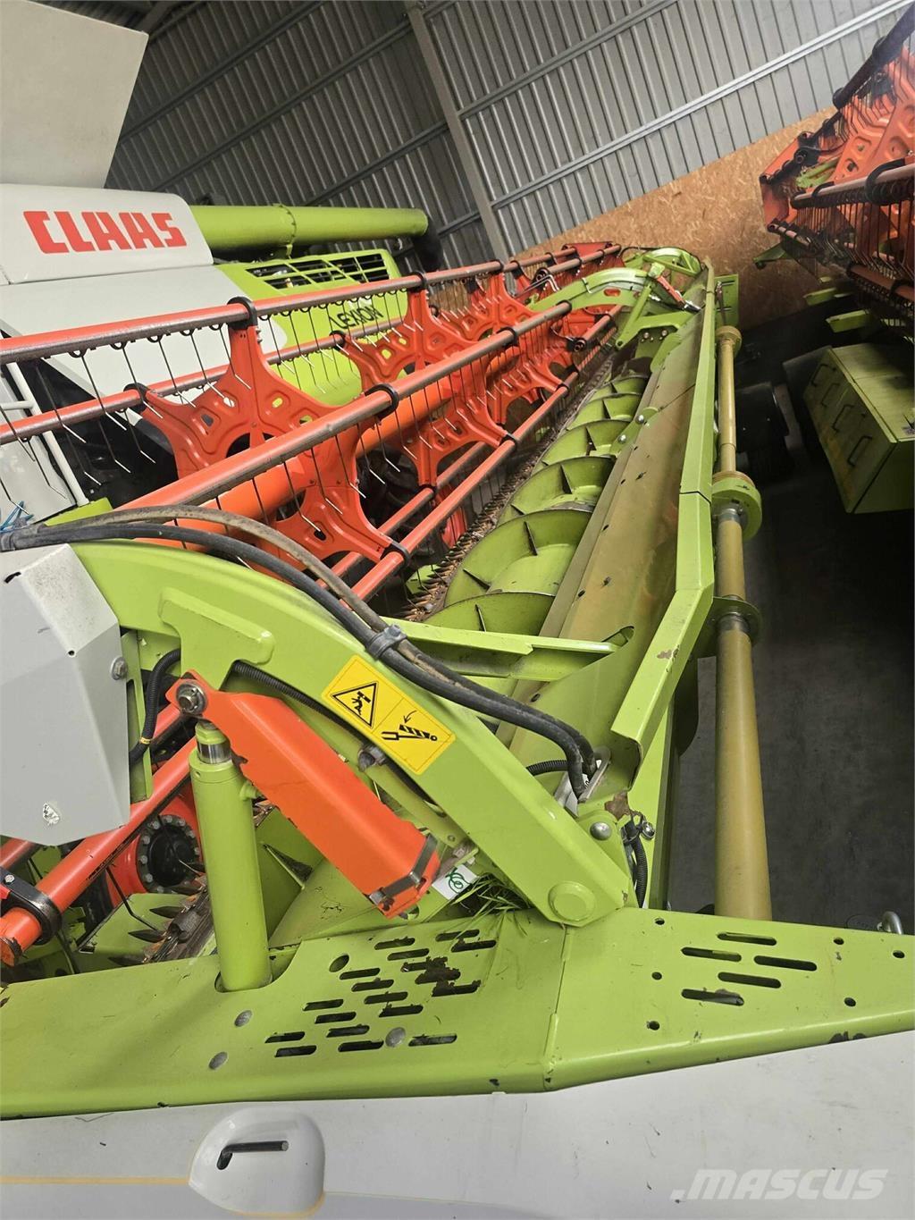 CLAAS Lexion 770TT Ražas novākšanas kombaini