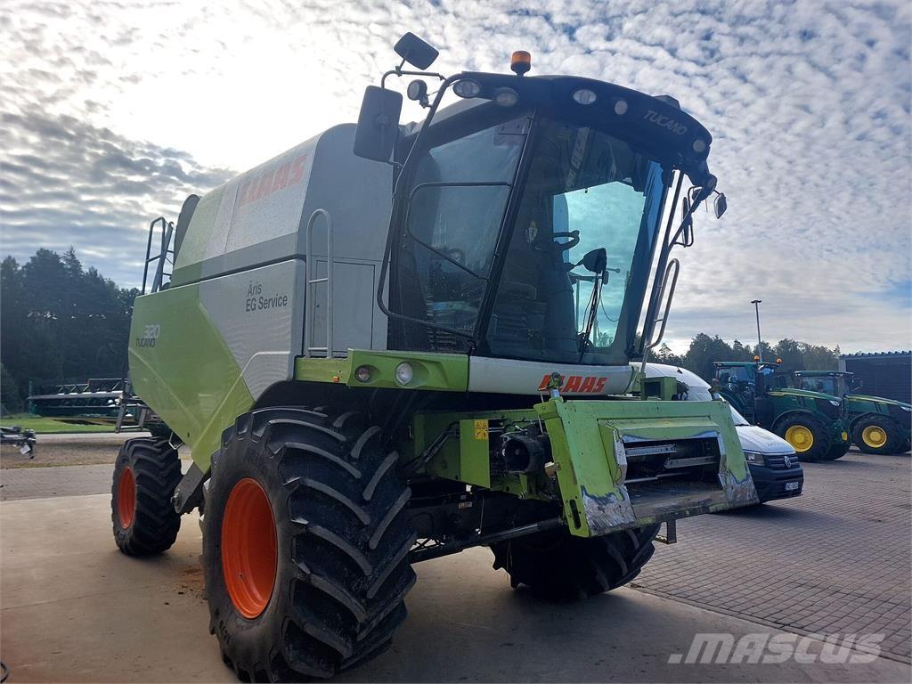 CLAAS Tucano 320 Ražas novākšanas kombaini