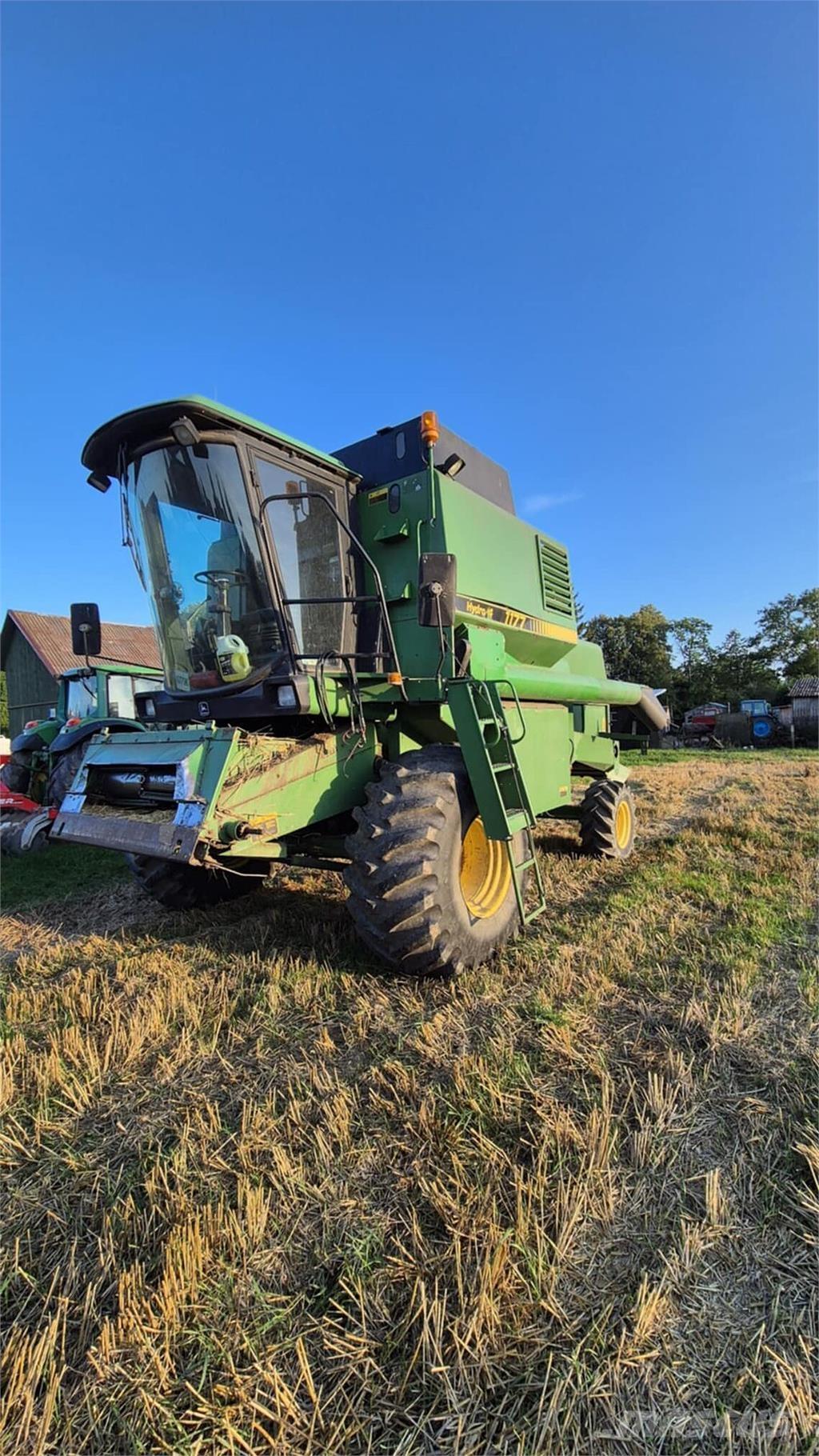 John Deere 1177 Ražas novākšanas kombaini