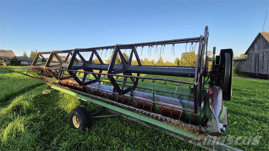 John Deere 1177 Ražas novākšanas kombaini