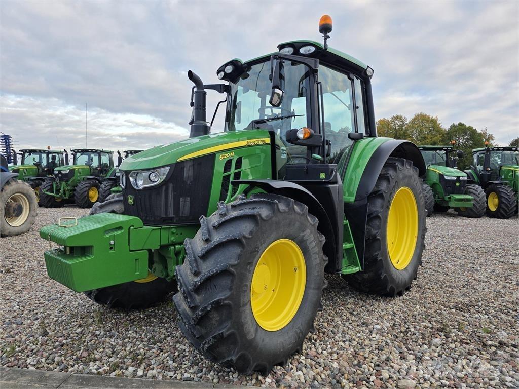 John Deere 6120M Traktori