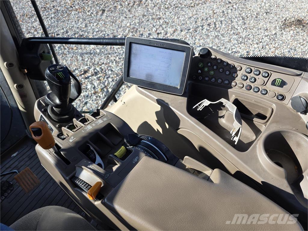 John Deere 6210R Traktori