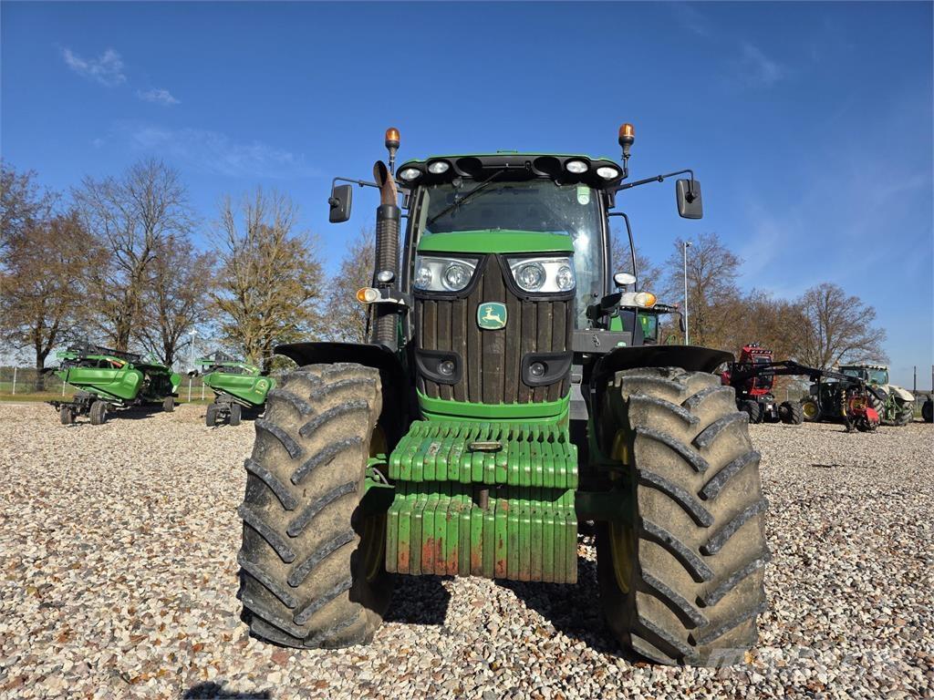 John Deere 6210R Traktori