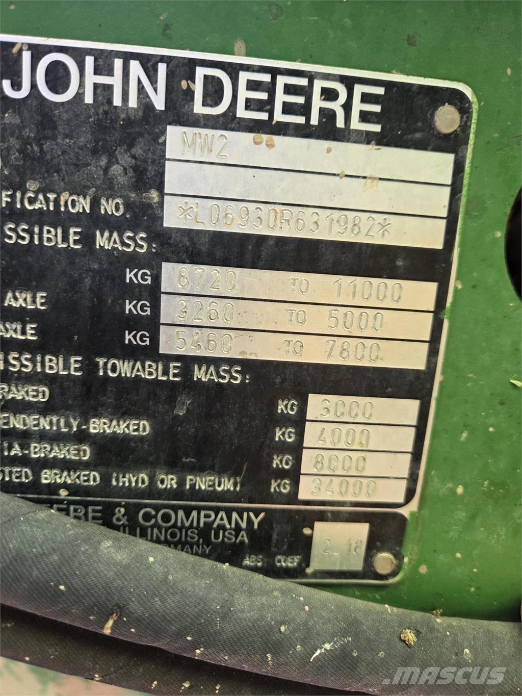 John Deere 6930 Traktori