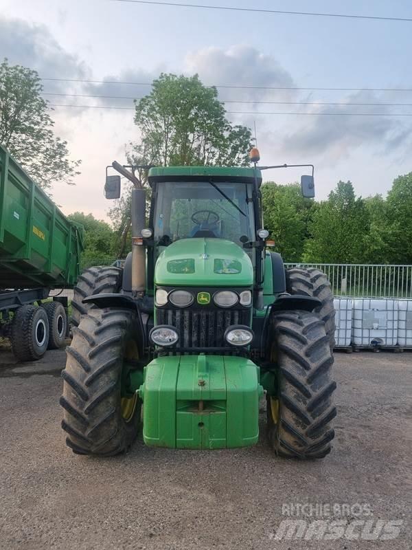 John Deere 7820 Traktori