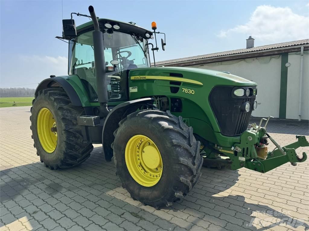 John Deere 7830 Traktori