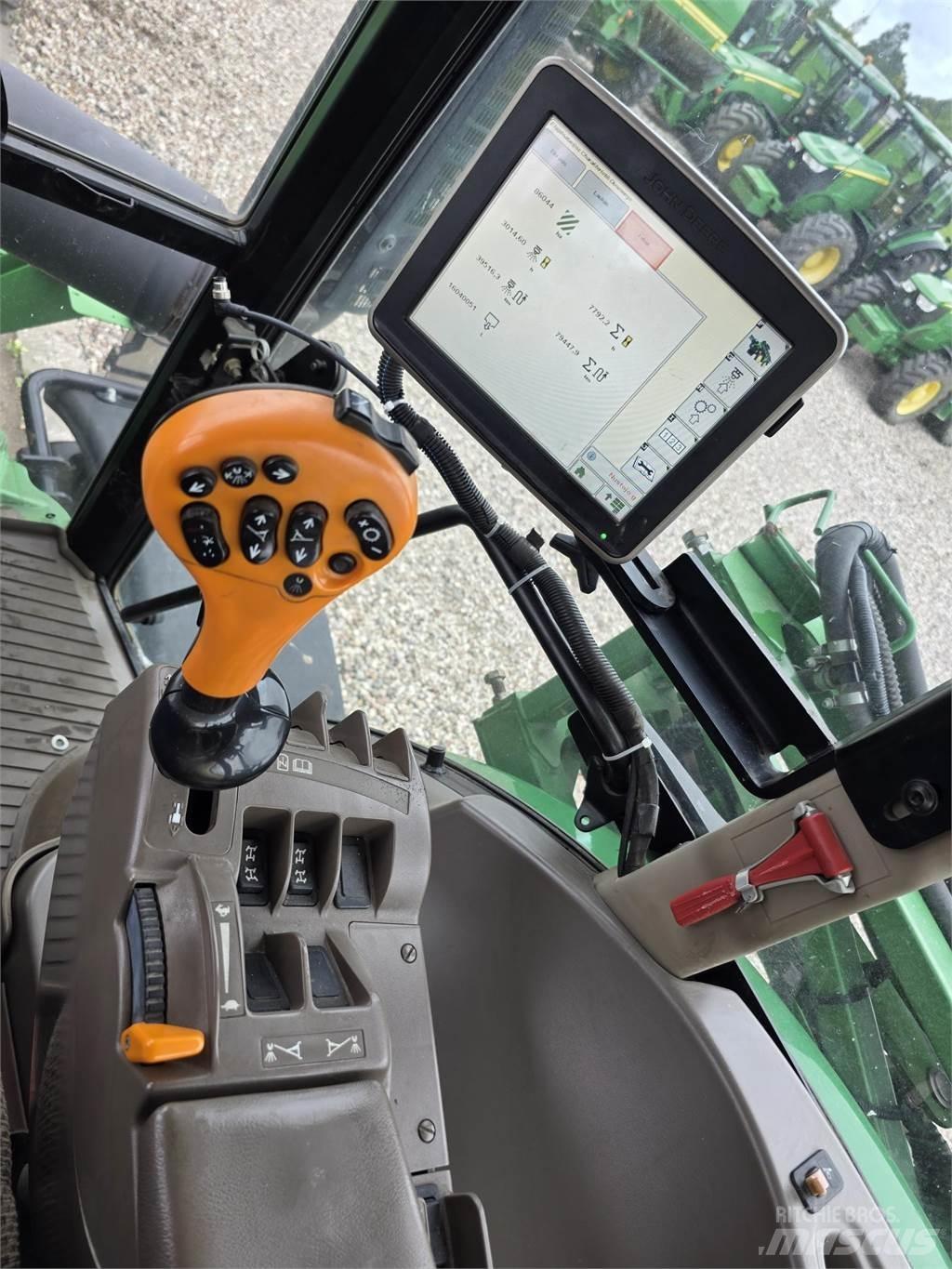 John Deere R4040i Piekabināmie smidzinātāji(miglotāji)
