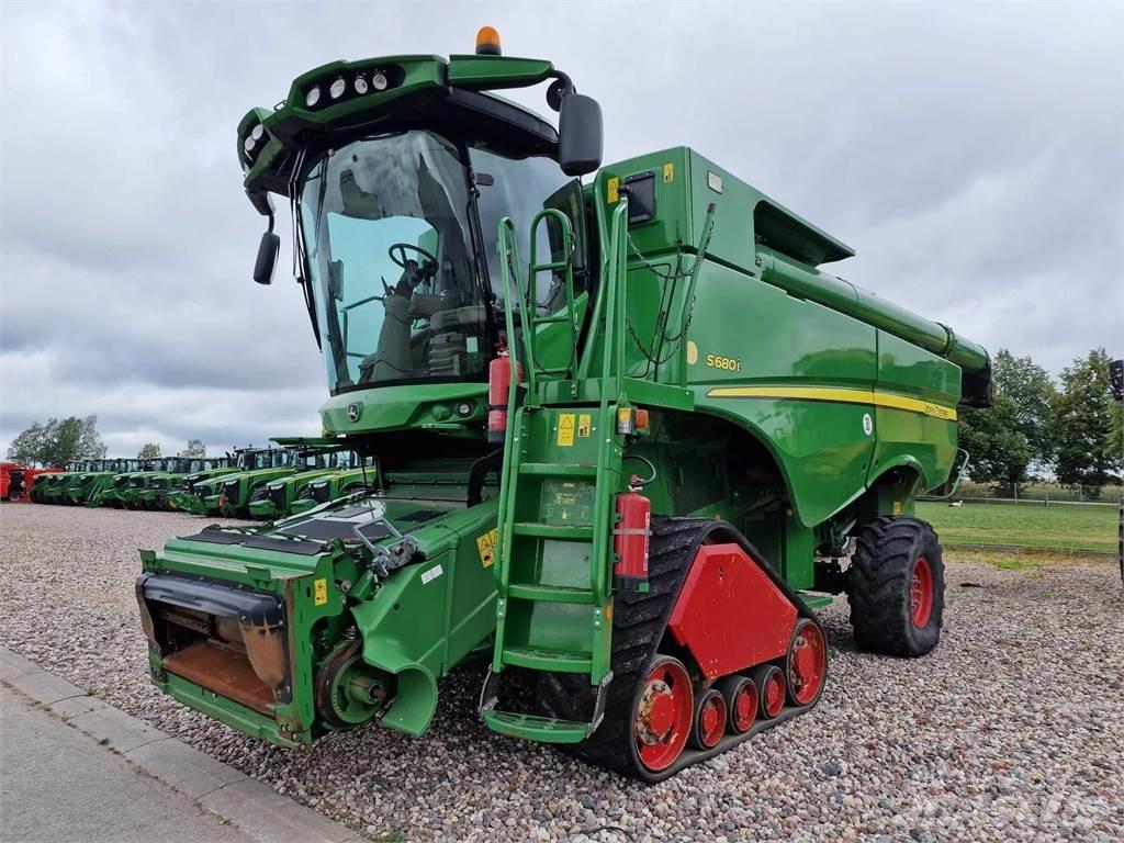 John Deere S680 Ražas novākšanas kombaini