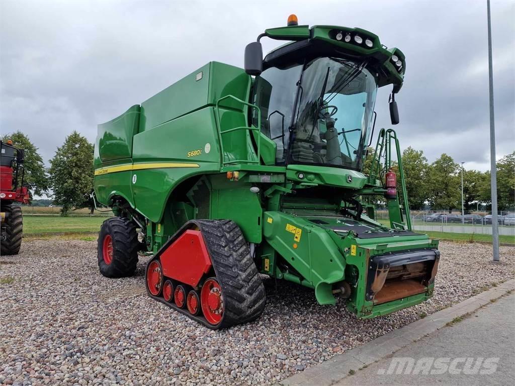 John Deere S680 Ražas novākšanas kombaini