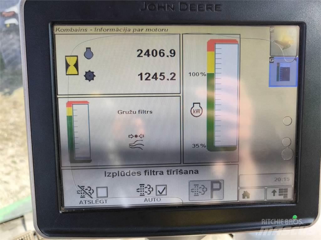 John Deere S685 Ražas novākšanas kombaini
