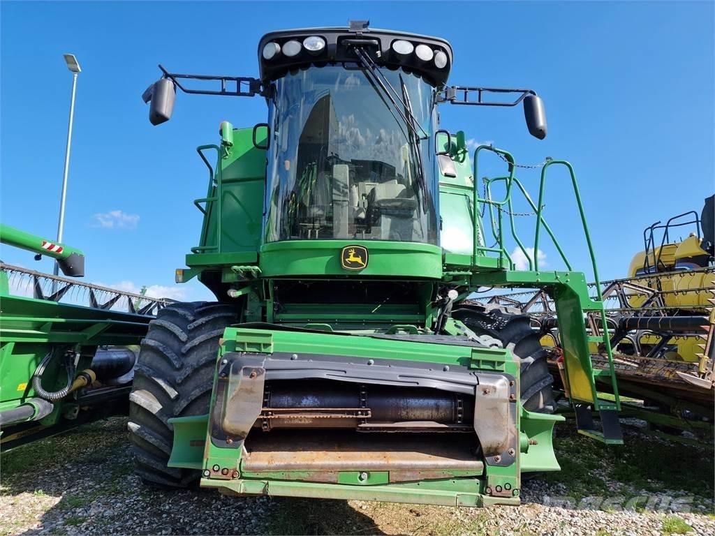 John Deere S690 Ražas novākšanas kombaini