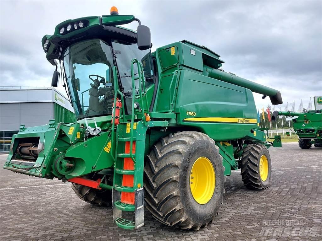 John Deere T560 Ražas novākšanas kombaini