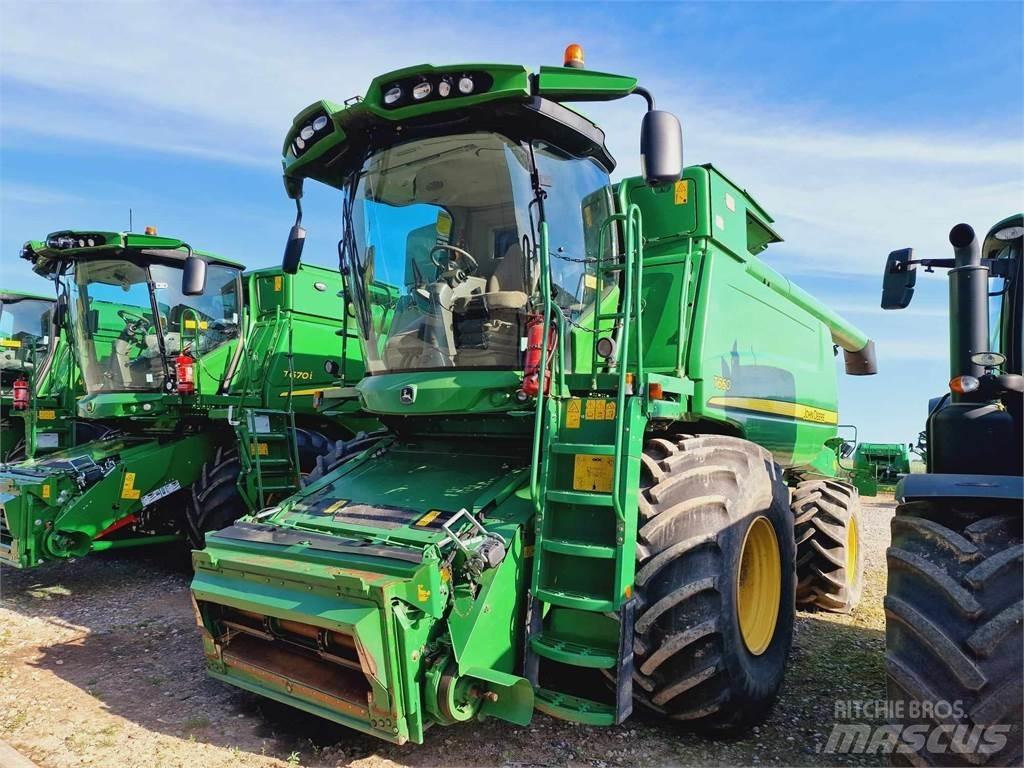 John Deere T660 Ražas novākšanas kombaini