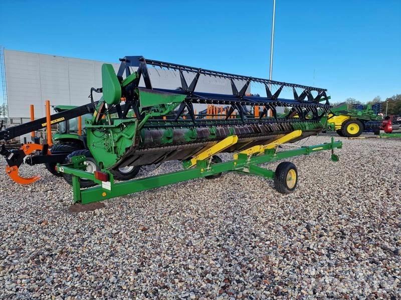 John Deere T660 Ražas novākšanas kombaini