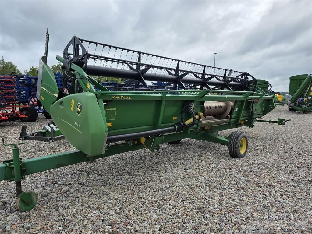John Deere T660 Ražas novākšanas kombaini