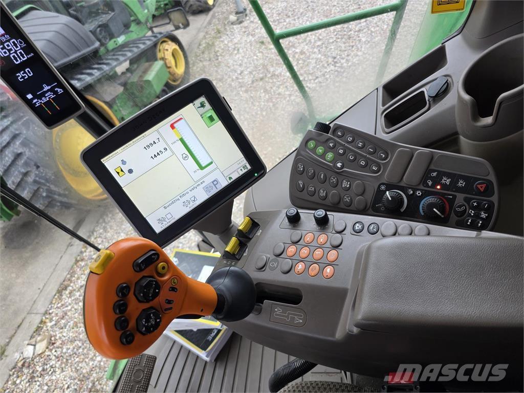 John Deere T660 Ražas novākšanas kombaini