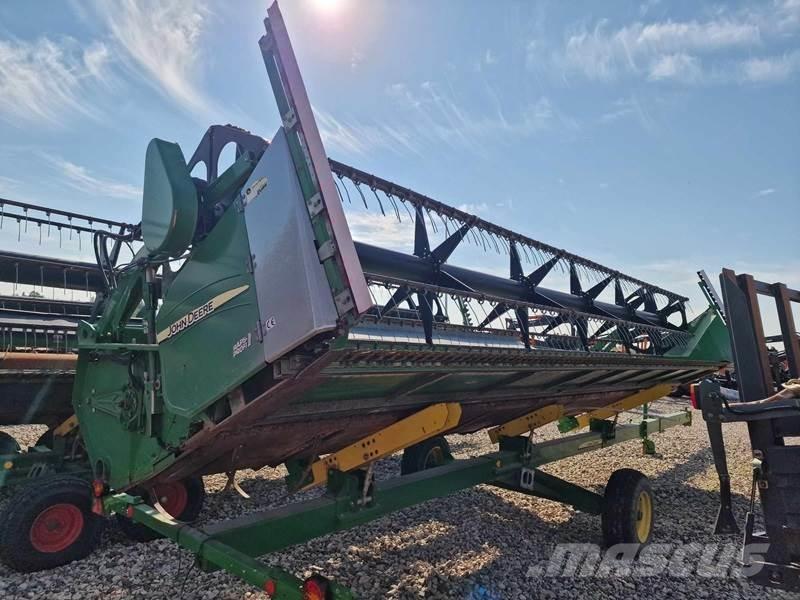 John Deere T670 Ražas novākšanas kombaini