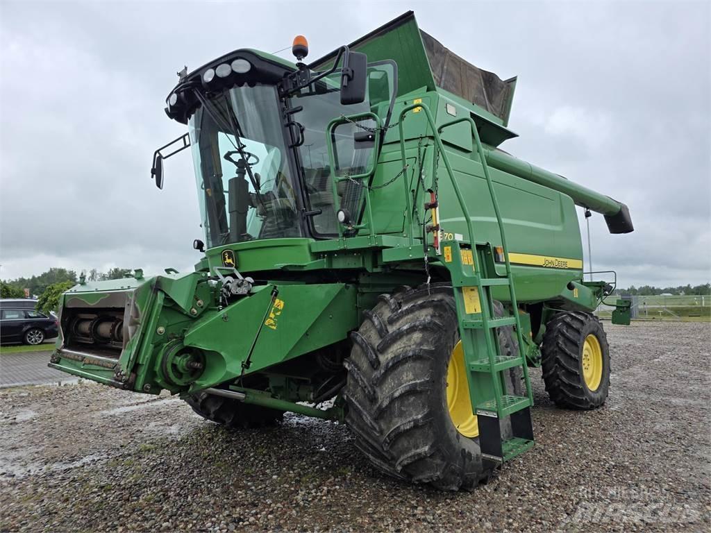 John Deere T670 Ražas novākšanas kombaini