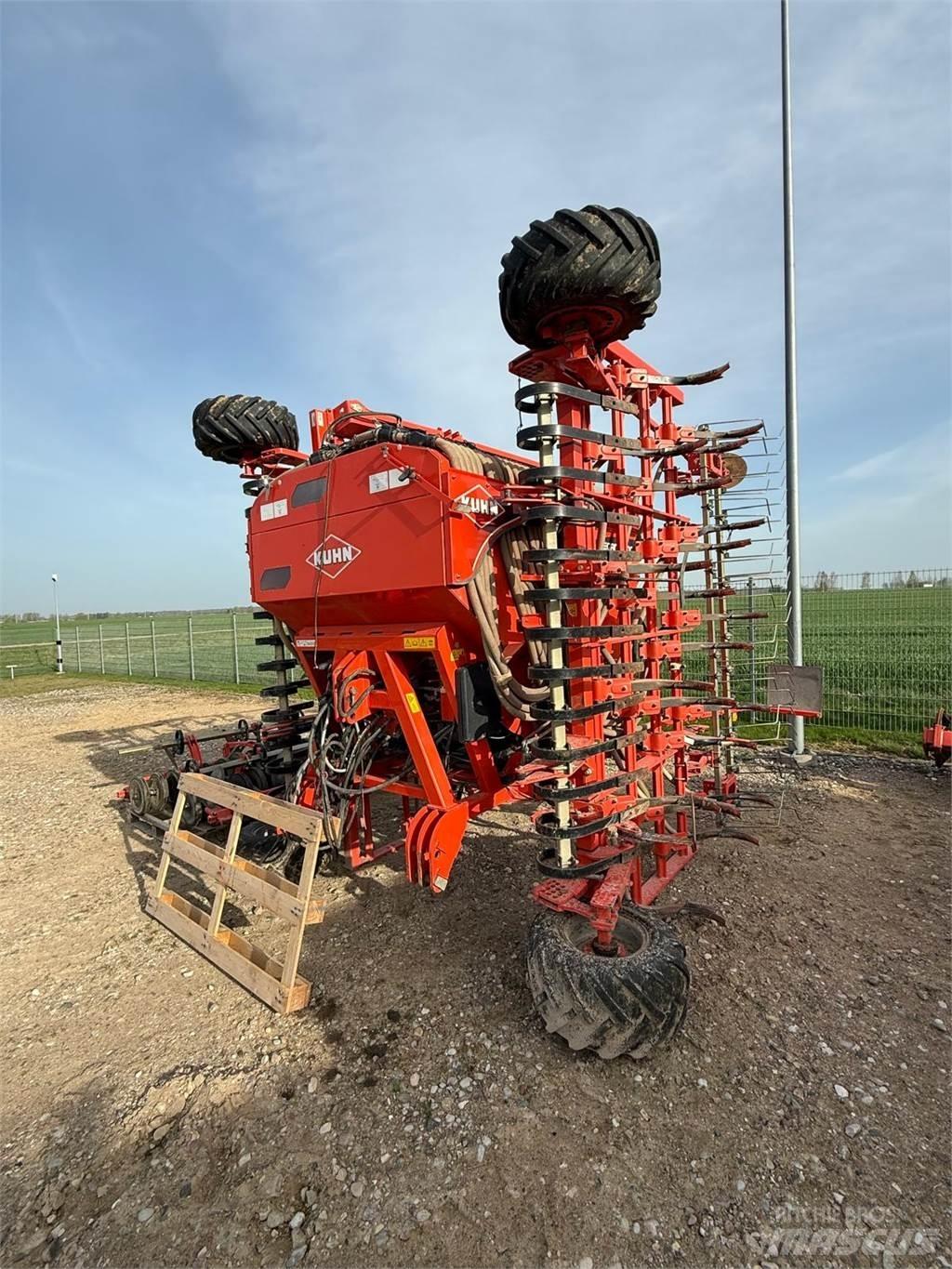 Kuhn MEGANT 600 Autokrāvēji - citi