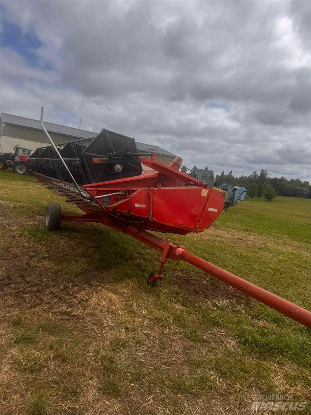 Massey Ferguson 40 Ražas novākšanas kombaini