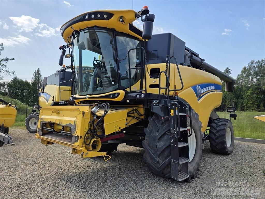 New Holland CX8.80 Ražas novākšanas kombaini
