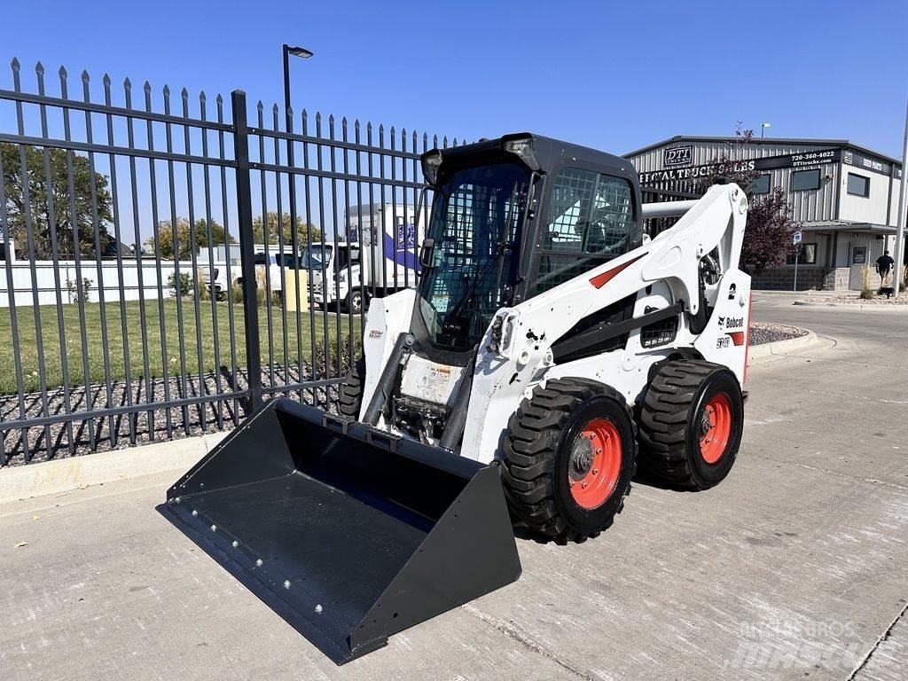 Bobcat S740 Lietoti riteņu kompaktiekrāvēji