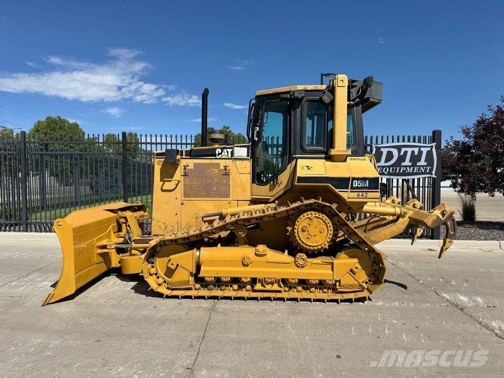 CAT D5M XL Kāpurķēžu buldozeri