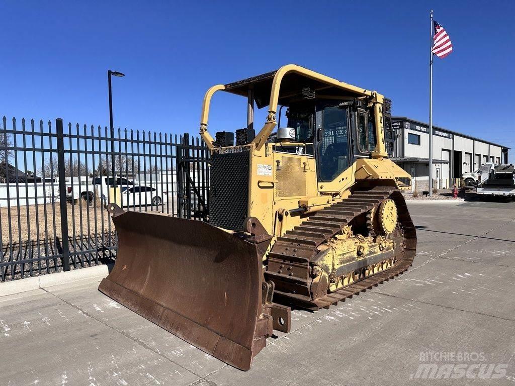 CAT D6M XL Kāpurķēžu buldozeri