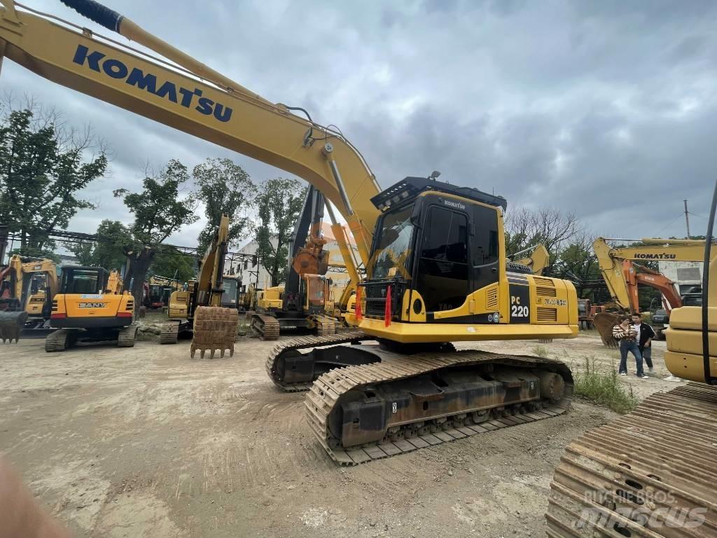 Komatsu PC 220 Kāpurķēžu ekskavatori
