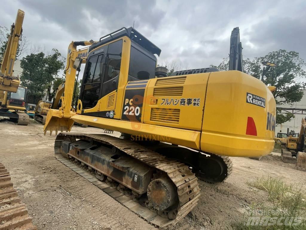 Komatsu PC 220 Kāpurķēžu ekskavatori