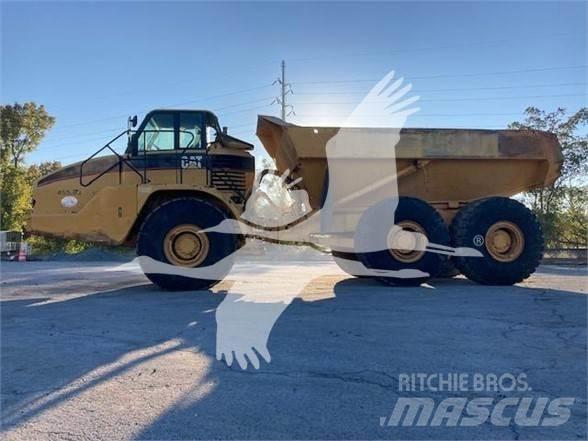 CAT 740 Artikulētie pašizgāzēji
