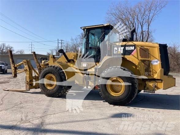 CAT 950M Iekrāvēji uz riteņiem