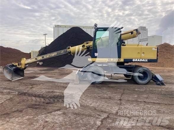 Gradall XL2300 Ekskavatori uz riteņiem