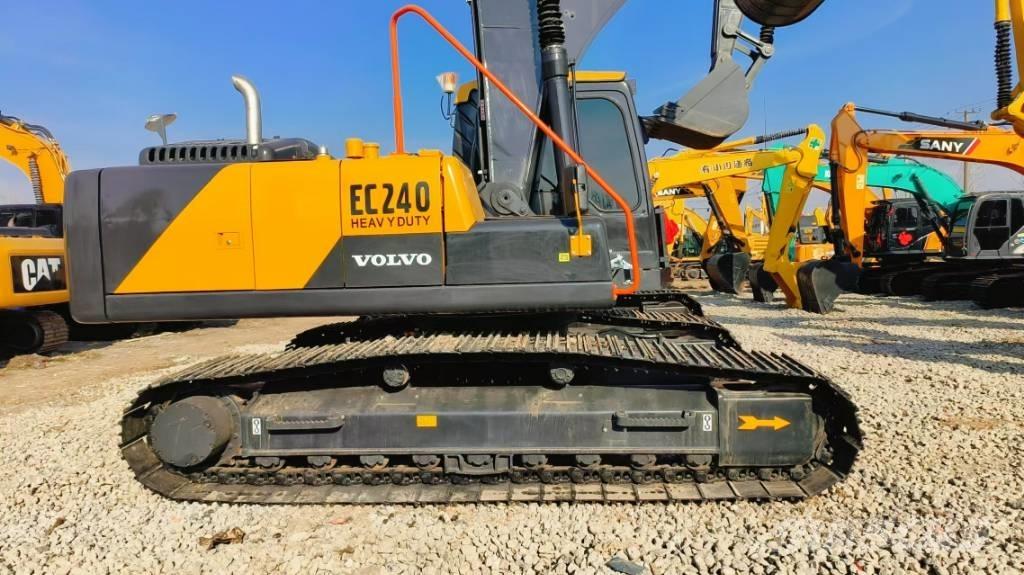 Volvo EC 240 Kāpurķēžu ekskavatori