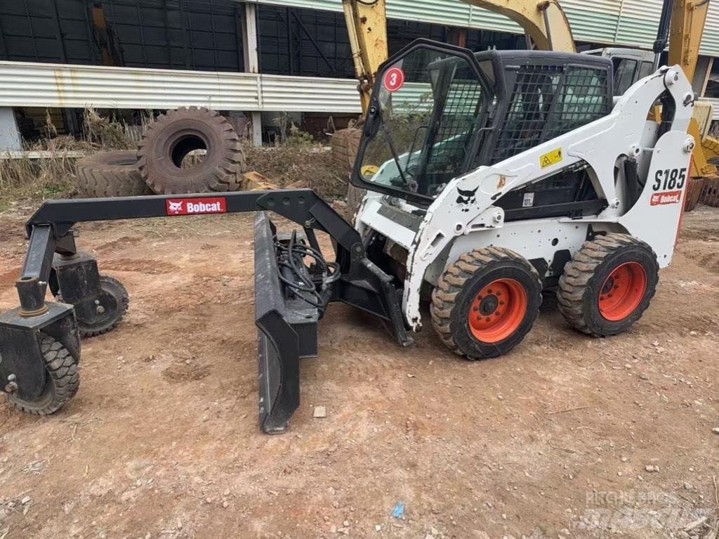 Bobcat S 185 Lietoti riteņu kompaktiekrāvēji