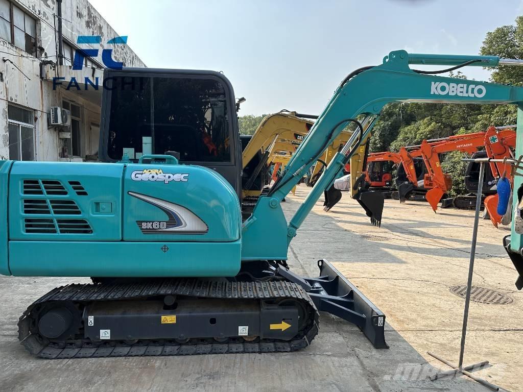 Kobelco SK 60 Kāpurķēžu ekskavatori